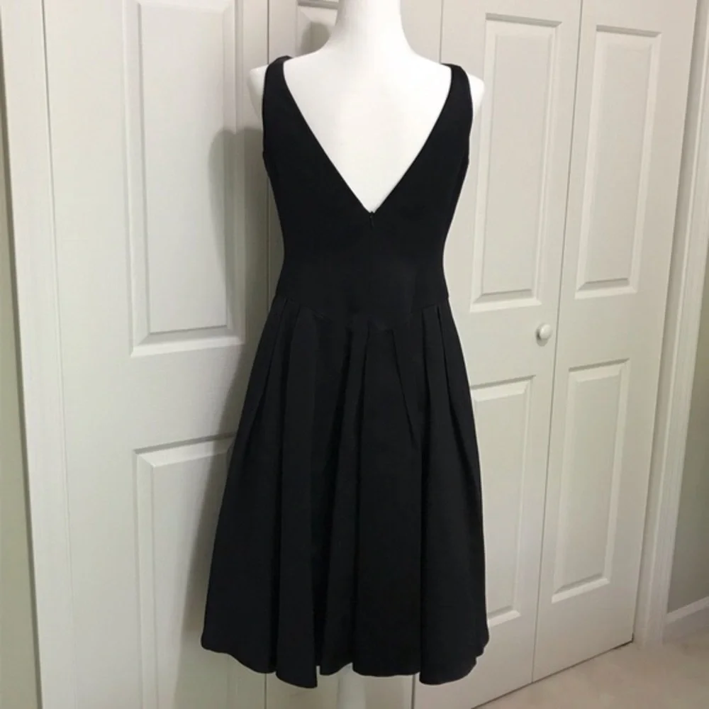 90s Carmen Marc Valvo Collection Black Satin V Back Cocktail Evening Dress 8 - Picture 3 of 16